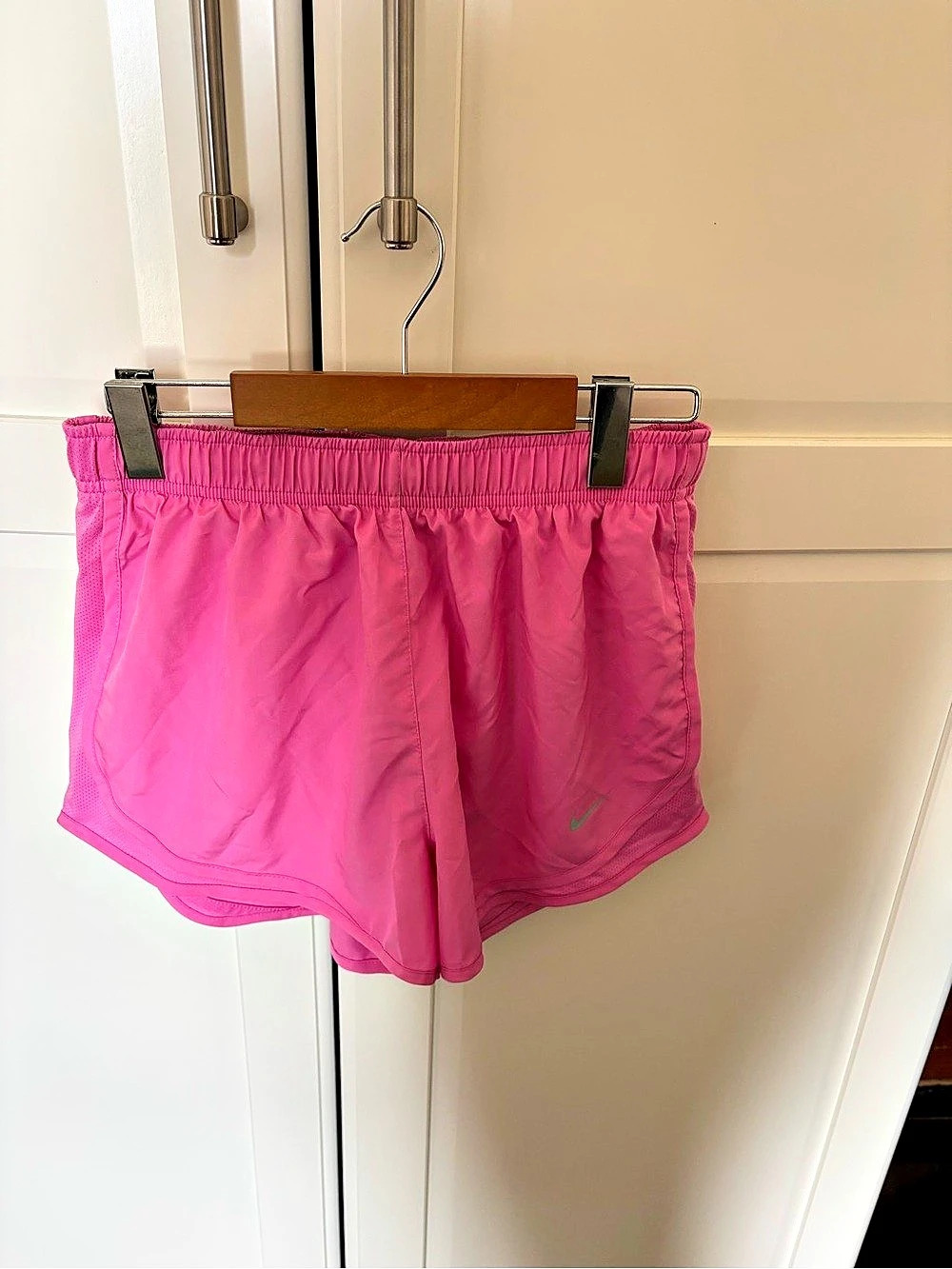 Nike Women's Tempo Dry Core Running Shorts Athletic Shorts in Pink Like New